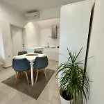 Apartament 19